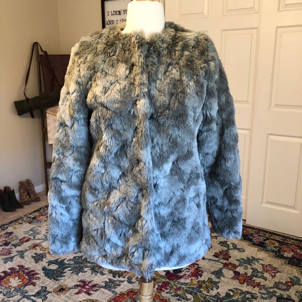Women’s Faux Fur Coat